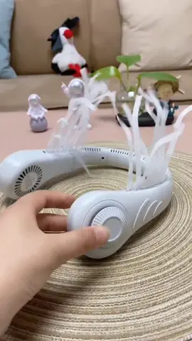 In summer,you should wear it here,it's cool everywhere #fan #Summer #portable #life #fyp #foryou