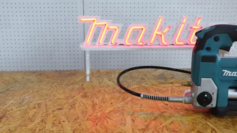 DGP180 เครื่องอัดจารบีไร้สาย-แรงอัด10,000 PSI-ความจุกระบอก : 450g-อัตราการไหล:ต่ำ: 145ml / นาทีสูง: 290ml / นาทีแรงดันไฟฟ้า: 18V