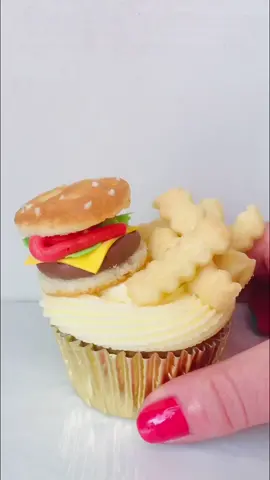 Reply to @beccabegley Challenge accepted 💁🏼‍♀️ What’s next? #cupcake #caketiktok #fooddecoration #foodtiktok #burgerandfries #fypシ