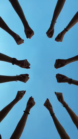 tap tap clap 👏🏻👏🏻👏🏻 clap clap oie 🐥 oie oie tchuss 🤪🤣 #foryou #fpourtoi #challengetiktok #handclapchallenge #handshakechallenge
