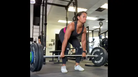 So this happened today. Weightlifting woes. Mom Life.#peedmypants💀 #crossfitlife #momlifebelike #ohnonono #ohnoohnoohnonono