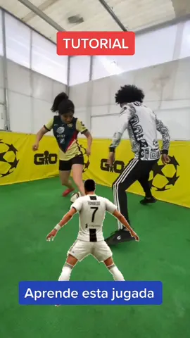‼️TUTORIAL‼️ Aprende esta jugada del bicho 🐛 siiuuuu ⚽️💢 #CelebraelFut #futbol #jugadasdefutbol #football #cr7