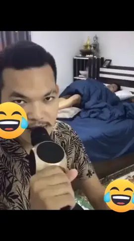 วิธีปลุกคนนอนตื่นสายขออนุยญาติเจ้าของคลิปด้วยนะครับ