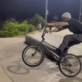 Cruisin! #28XTREMES #NightDoneRight #bmx #bmxlife #dakridesbikes