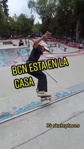 Que chido es compartir con gente de otros países #spain #bcn #skateplaces #Skateboarding #flip #fyp #gopro #iphone