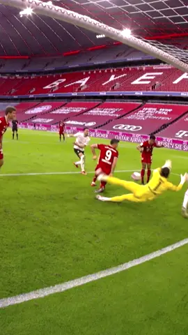 Yann Sommer 🆚 FC Bayern