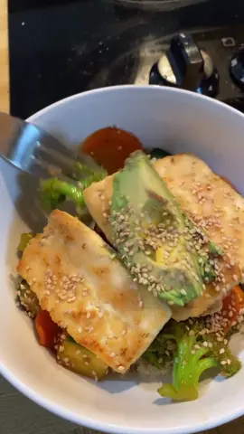 teriyaki quinoa bowl w/ tofu⭐️ #vegan #yum #foryoupage #lunch