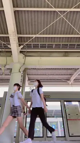 내 단짝이랑 이천에서 판교로♥️♥️@c___h__y__0_7 #지하철#단짝친규#우정#내사랑#07#추천#추천