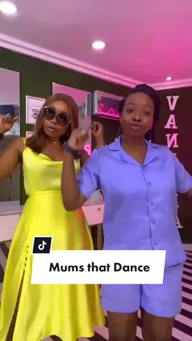 Dancing Mums @stylebydamie #imgettingrippedtonightripthat #imgettingrippedtonightremix #westsidekillahremix #westsidekilaaaaaah #tiktokmumma #blackmum