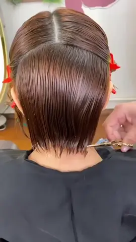 Gostaram? 😱 Sigam para + 💕 #cabelos #curtinhos #cortesprameninas #morenailuminada #cabeloscurto #cabeloscurto #curto #curtinho