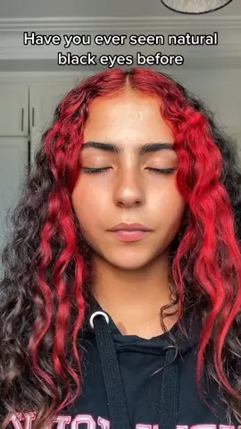 Old trend but I needed to do it  ⚫️👄⚫️