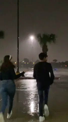 couple video in rain #rpmodels2use #iCarlyAffirmation #TubiTaughtMe