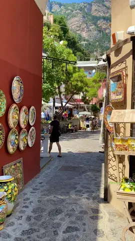 Promenades in Positano🍋 #positano #italy #tiktoktravel #travel #travelgoals #bucketlist  #traveltheworld #amalficoast