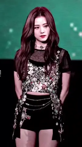 ♡ >𝖩𝗂𝗌𝗈𝗈 - 𝖡𝗅𝖺𝖼𝗄𝗉𝗂𝗇𝗄< ♡ No sé de quién es la idea 😭💗 #kpopwallpaper #julieparkuwu #jisoo #jisooblackpink #kimjisoo #blackpink