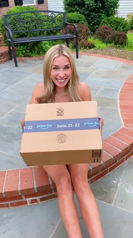 #ad I couldn’t help but dance when I got my Prime Day Deals! 📦🤩  #PrimeDayDealsDance @amazonfashion @amazon