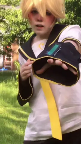 do i have way too much energy today? yes i do #vocaloid #lenkagamine #kagaminelen #lenkagaminecosplay #cosplay #kagamine #fy