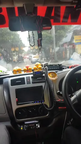 Disaat sirine ku berbunyi disitu kamu akan menepi hihi😁🙏 #fypp #ambulance #ambulancebarbar #kotamalang