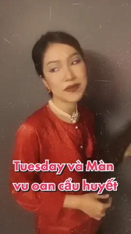 Đàn bà độc, động khẩu không động thủ...  Trích từ vở kịch 