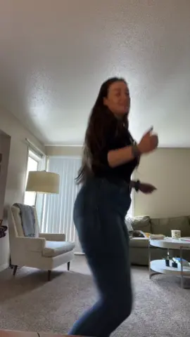 Effortlessly thicc😭 #gobadbihhgobadbihhgo #sheesh #fyp #thicctok #hourglass #viral