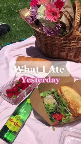 such a nice day #whatieatinaday #realisticwhatieatinaday #healthylifestyle #healthy #realistic #intutiveeating