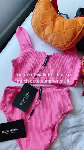 @prettylittlething mini unboxing 🌸 obsessed w these corals/neons omg