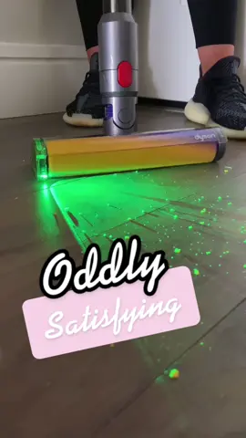 🧿👄🧿 <—me rn. Forever satisfied by the lasers on this Dyson V15 Detect. #cleaningtiktok #oddlysatisfying #clean #CleanTok #dysonv15 #gadget