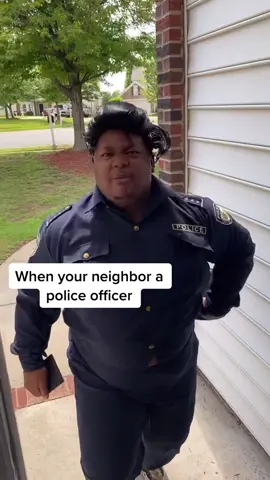 When your neighbor is a police officer @leethe4th #FordMaverick #JuntosImparables #BombPopAwards