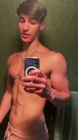 need to eat more/healthier, i’m starting to look more skinny than lean