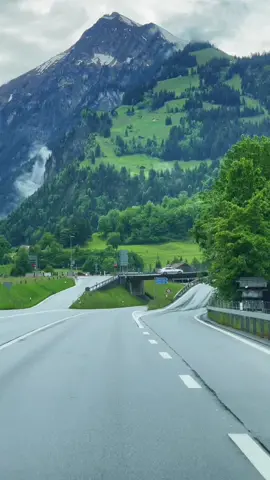 #swissroads 🇨🇭#swissmountains #swissalps #amazingswitzerland #switzerlandtravel #switzerlandnature #swissviews #naturelover #sisiswiss