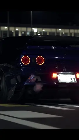 Skyline R32 GTR🔥| 📷:KenFilms #jdm #skyline #r32 #gtr #sond #carsoftiktok #trending #car #wallpaper