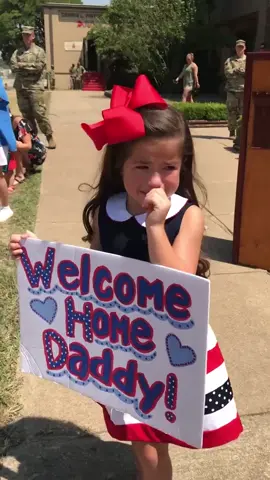My baby girl! Welcome Home Daddy! #military #militaryhomecoming #army #daughter #CompleteMyLook #FordMaverick #emotional #tearjerker