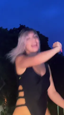 The zoom effect really worked on overtime for this video #fyp #viral
