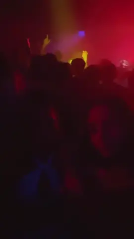 en la discoteeeekaaa 🤟🏻❤️‍🔥 #pepas #farruko #sounds #fyp #foryou #hotgirlsummer #fordmaverick #challenges  #discoteca #fypsounds #Summer #drunk