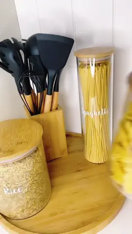 Satisfaction ✨ #organizingtiktok #pantryorganization #refill #littlelabelco #pantryrestock