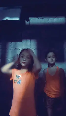 MAY MGA LALAKI KASI SA GILID NAKAKAHIYA PERO TULOY LANG@marilynlaurel1