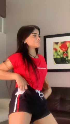 estaré siguiendo a los que vayan y me sigan en instagram 👀 @yurielkys.ojeda