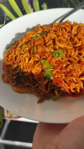 Momo ki current? #currentnoodles #momo #easynepalirecipe #spicy #foodtiktok #nepalitiktok #Foodie #fyp #nepali #ramen #yum #trending #nepalimomo