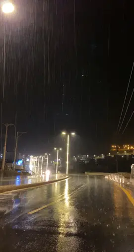 مطر الليل ☔️ #قنا#محايل#عسير #مطر#الليل #قطرات_المطر