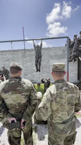 #iguess #work #military #army #usarmy #usarmedforces #lol #lmao #funny #humor #worklife #training #why #wth #exercise #pt #fyp #morning #life #wet