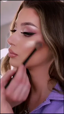 Mary lou Manizer by @thebalmcosmetics_ #makeup #thebalm  #beauty #viral #tiktoksrbija #tiktokbalkan #makeupartist