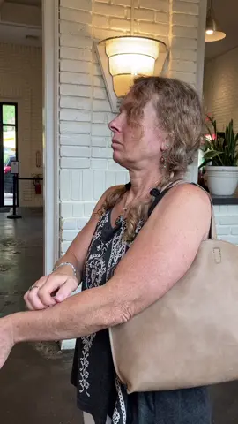 Itchy arm #mom