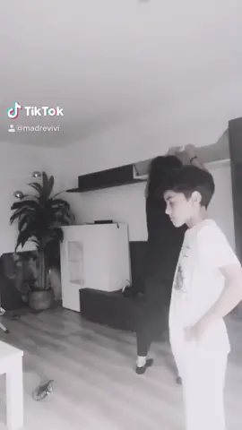 @tiktokerizan 1 añooo yaaa