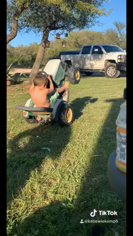 Waylon Jeffery Wiekamp is willlddd 💓#HotwireHotelGoals #boymom