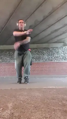 yessa lets go its Friday weekend is upon us party people 😎 👍#fypシ #SimlishSessions #raversoftiktok #worklife #yesitsfriday #oldskool