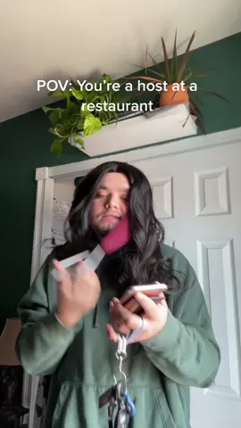 I don’t even work at a restaurant and I’ve seen this happen so many times #fyp #restaurant #college #POV #acting #employee #student