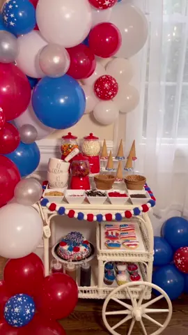 🇺🇸July 4th Ice Cream Cart #DIYs #dollartreefinds #dollartree #balloongarland #viral #fypシ #targetfinds #targetbullseye  #july4thvibes #homedecor