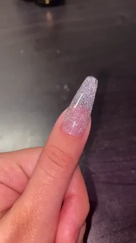The prettiest sparkles ✨  @bornprettyofficial  @apresnailofficial #nailtutorial #nails #acrlyicnails #beautyhacks #beauty