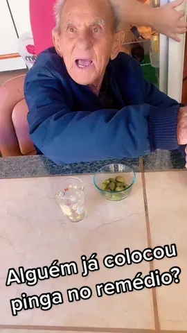 Kkkkkkkkkkkkk gosta de uma pinga? #fy #tiktokbrasil #viral #cachaça #caipirinha #vovozinho