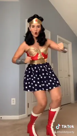 Becoming Golden Age Wonder Woman ✨💖 #grwm#wonderwoman#vintage#vintagehair#vintagemakeup#cosplay#wonderwomancosplay#makeuptutorial#makeup#dc#dccosplay