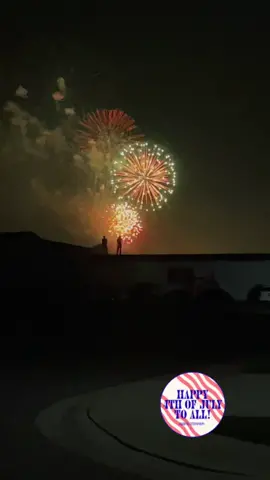 Happy 4th of July 🇺🇸 AND yes they are standing in their roof 🙄 #fyp #july4th #independenceday #america #fireworks #happybirthdayamerica